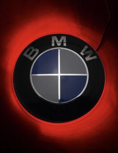 Эмблема на капот для BMW LED красная подсветка - фото фото 3